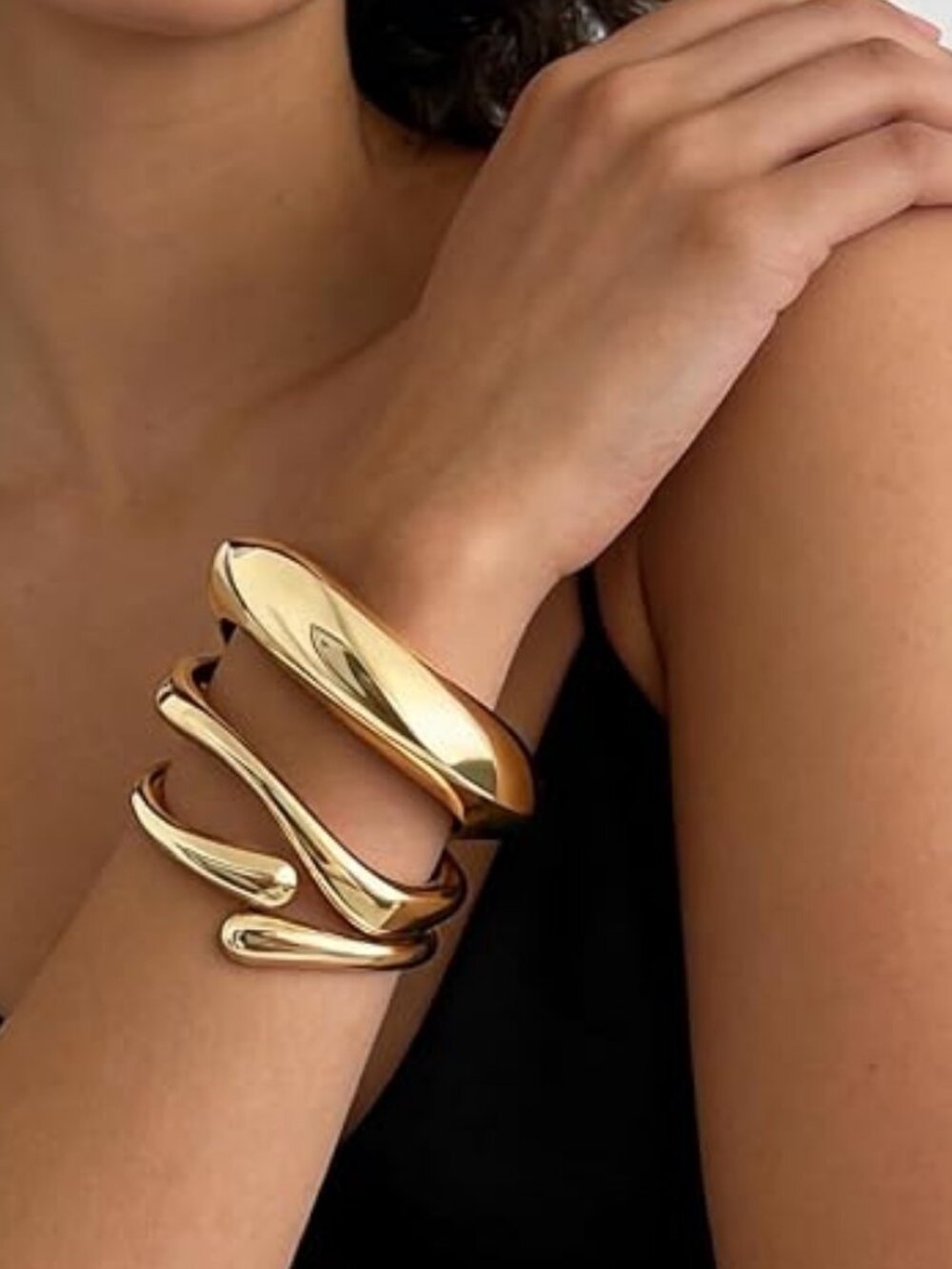 Chunky 14K Gold Plated Stackable Bangle Bracelet Set